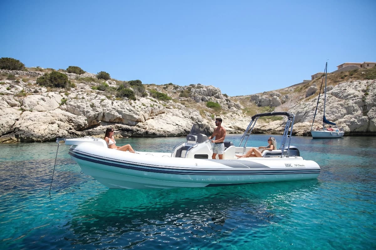 Tour privato in gommone nel Golfo di Cagliari